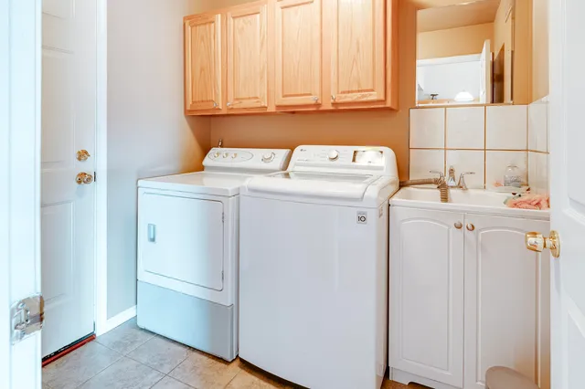 $245,000 | 3868 Elvera Lane, Warren, MI 48092