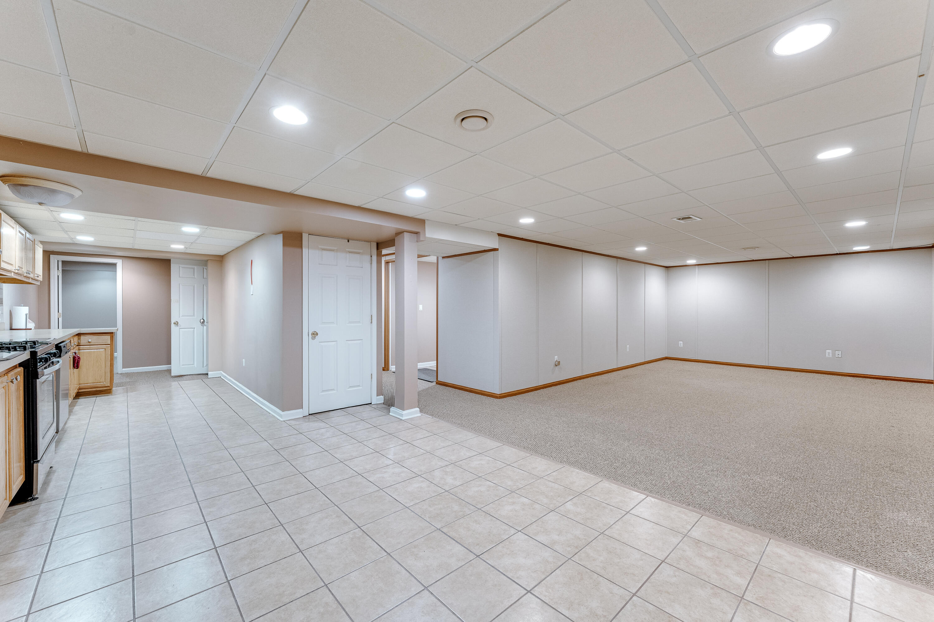 3868 Elvera Lane Warren, MI 48092 - Photo 29 of 41 B-3868 Elvera lane, warren-28