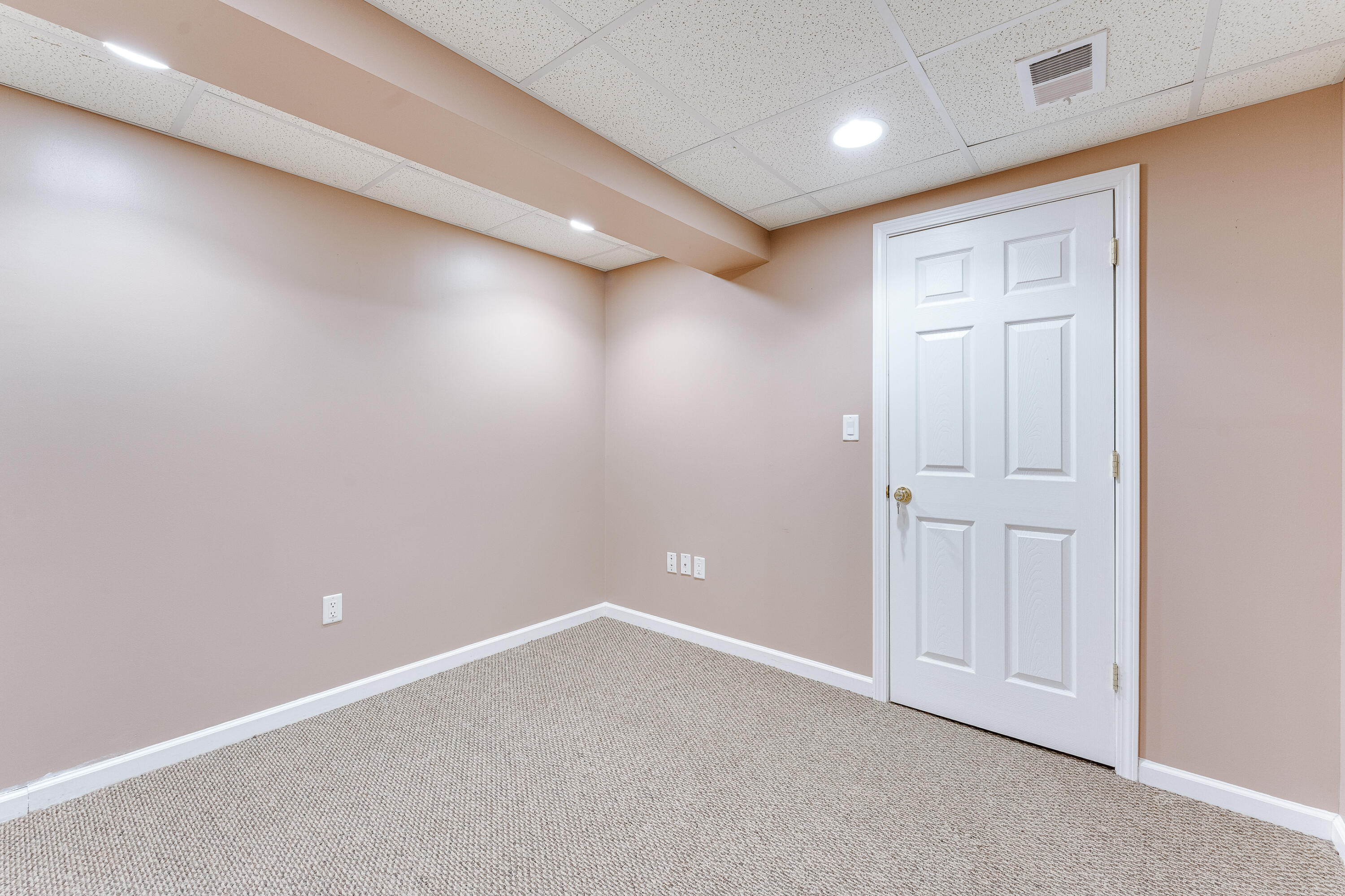 3868 Elvera Lane Warren, MI 48092 - Photo 33 of 41 B-3868 Elvera lane, warren-31