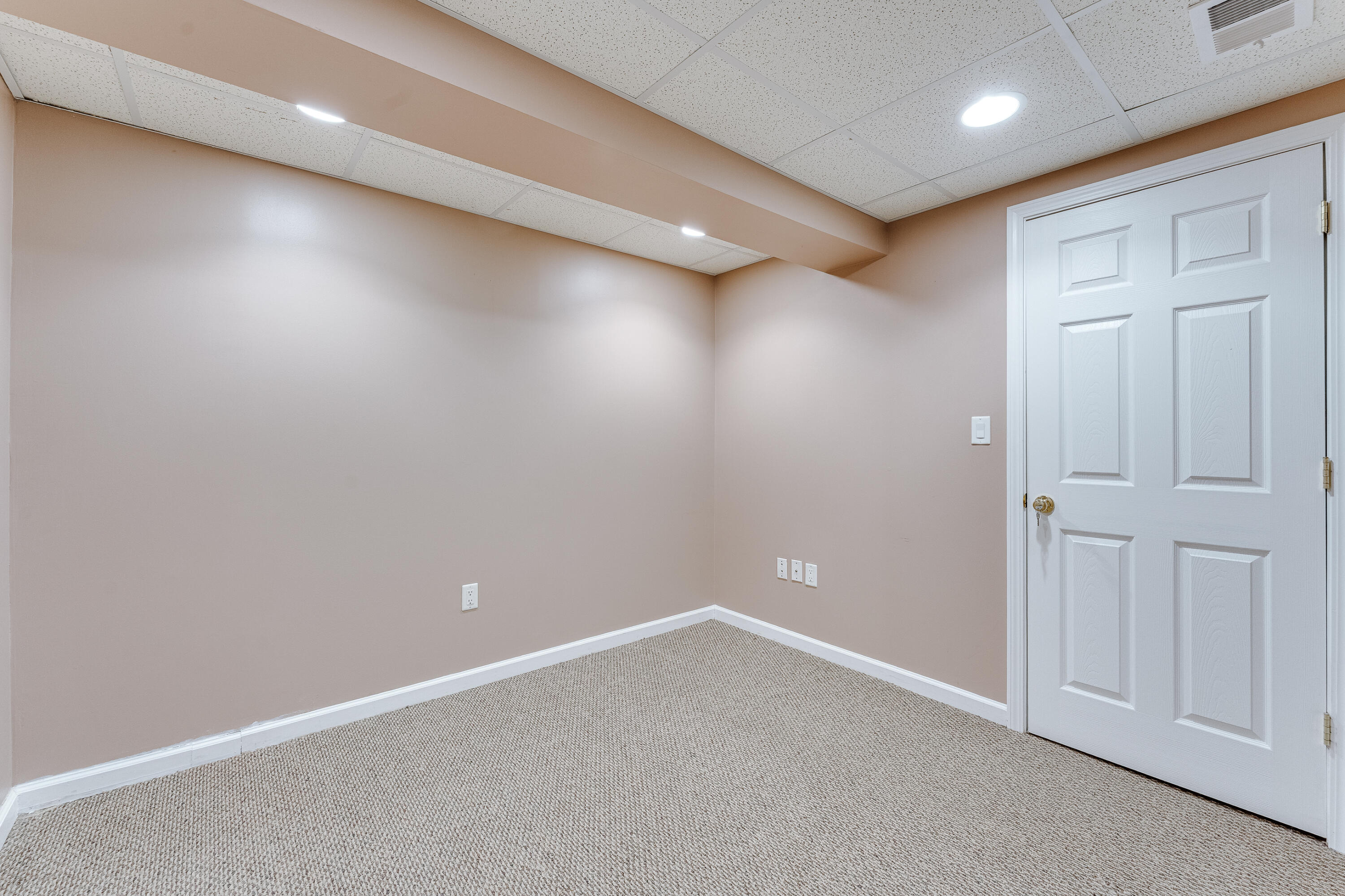 3868 Elvera Lane Warren, MI 48092 - Photo 34 of 41 B-3868 Elvera lane, warren-32