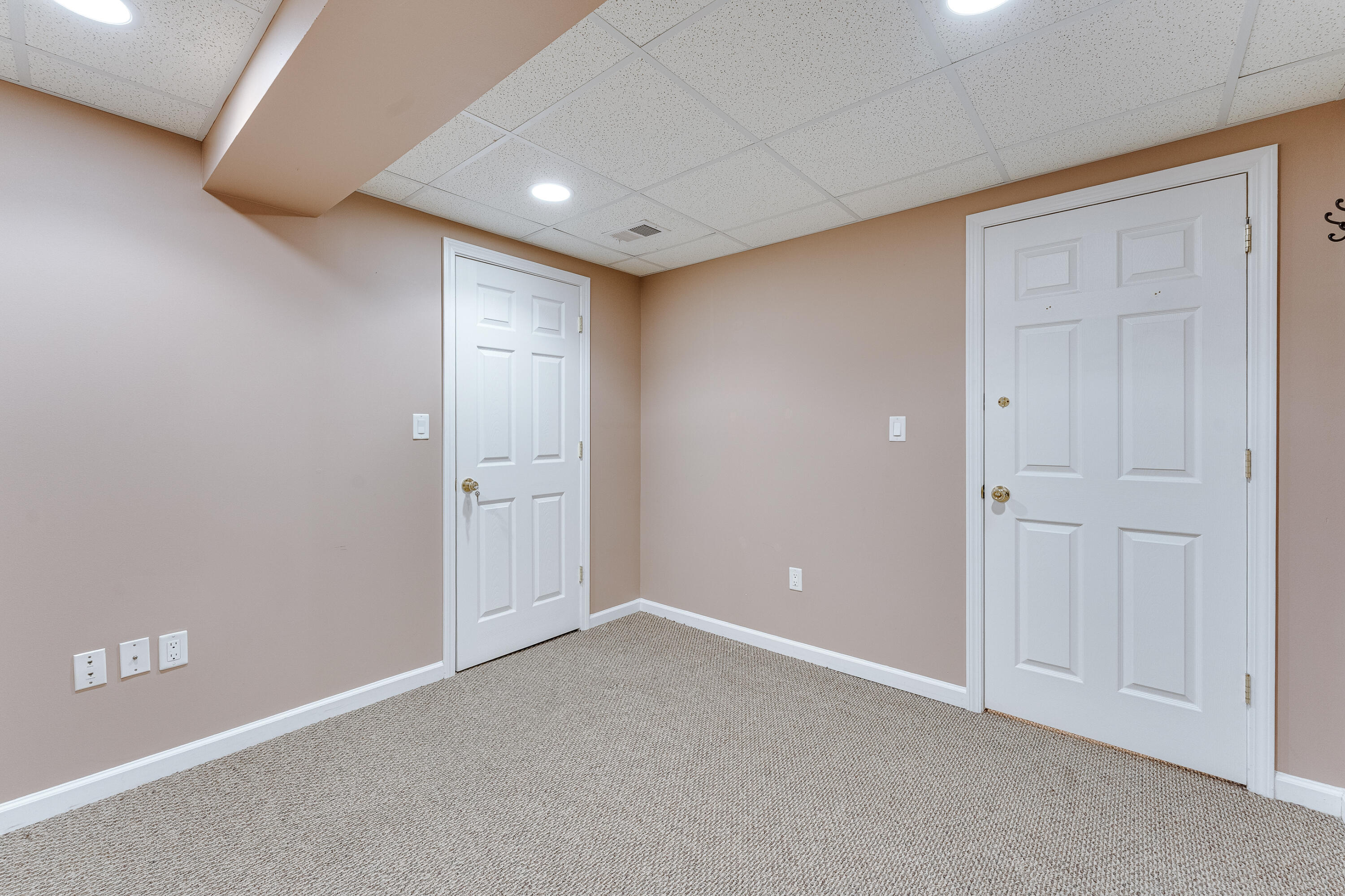 3868 Elvera Lane Warren, MI 48092 - Photo 35 of 41 B-3868 Elvera lane, warren-33