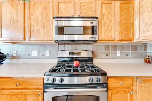 $245,000 | 3868 Elvera Lane, Warren, MI 48092