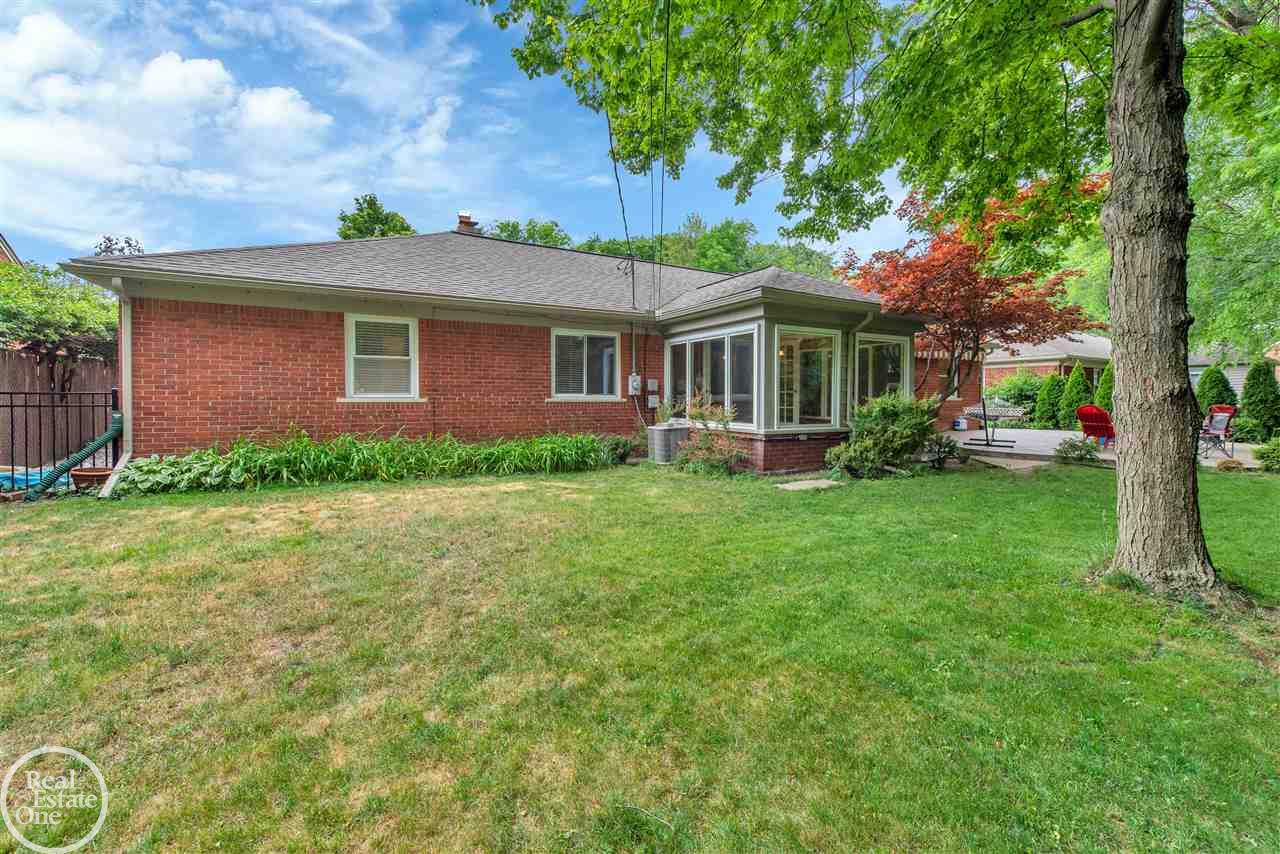 860 Shoreham Road Grosse Pointe Woods, MI 48236 - Photo 43 of 43