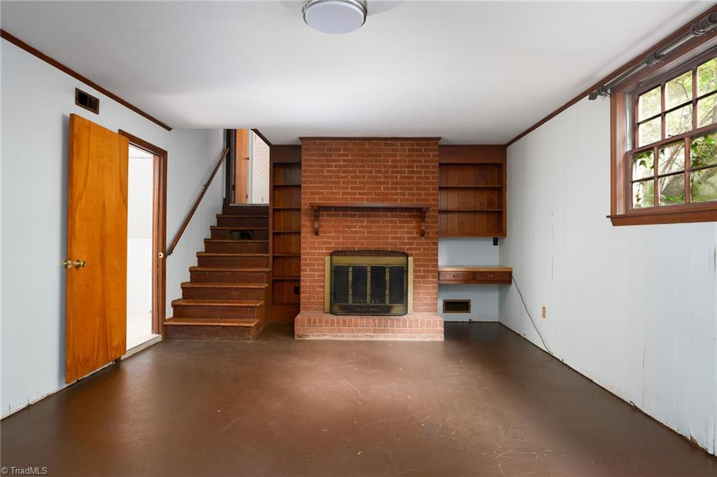 3030 Prytania Road Winston-Salem, NC 27106 - Photo 25 of 33 Playroom with Fireplace