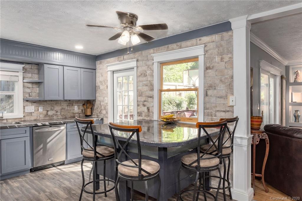 24 St Andrews Road Arden, NC 28704 - Photo 5 of 26 Gallery Image 5