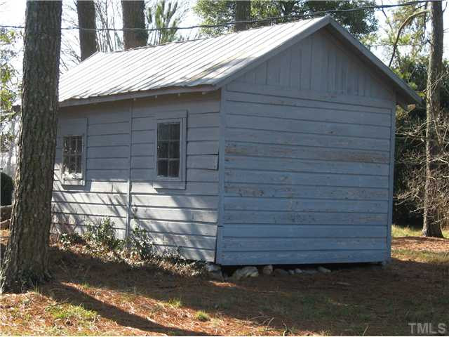 232-c C Cc Routh Road Bear Creek, NC 27207 - Photo 19 of 24 a backyard of a house