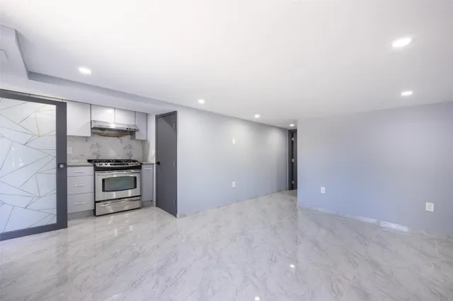 $988,000 | 60-12 171st Street | Queensboro Hill