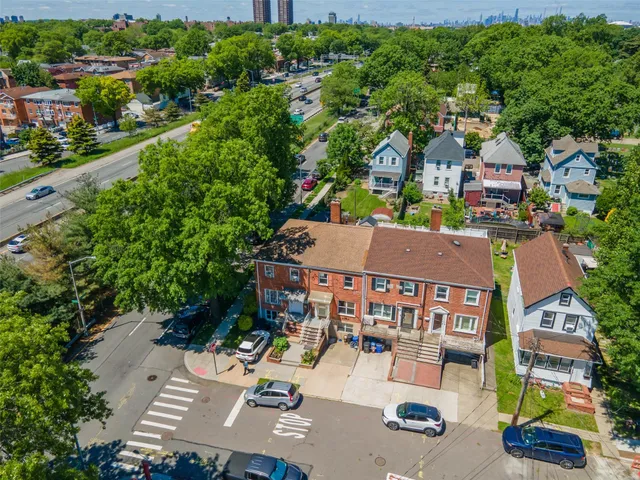 $988,000 | 60-12 171st Street | Queensboro Hill