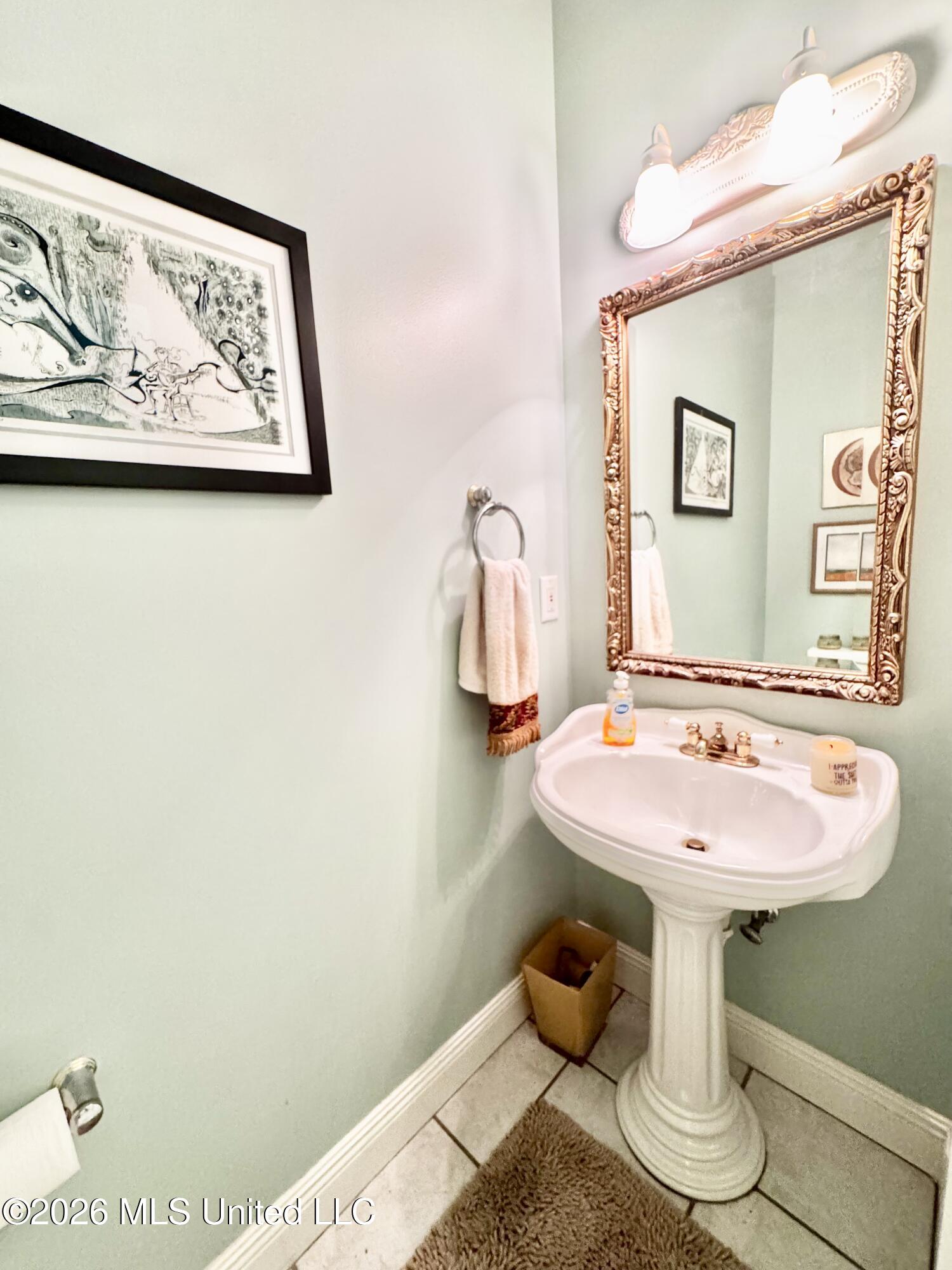 16210 McKay Road Gulfport, MS 39503 - Photo 21 of 60 Guest bathroom