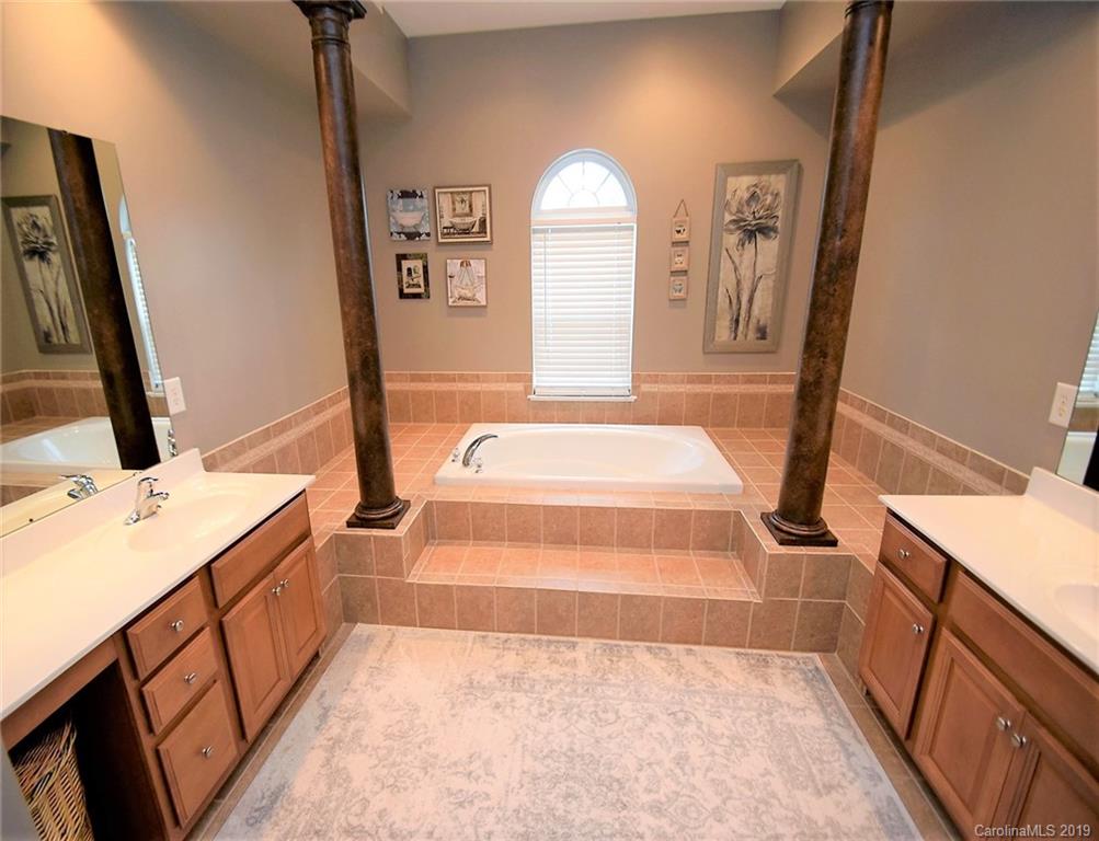 7916 Greylock Ridge Road Matthews, NC 28105 - Photo 22 of 40 Gallery Image 22