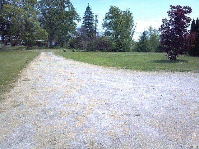 25490 Clark Road New Boston, MI 48164 - Photo 21 of 22 2012-05-16_12-44-11_631.jpg