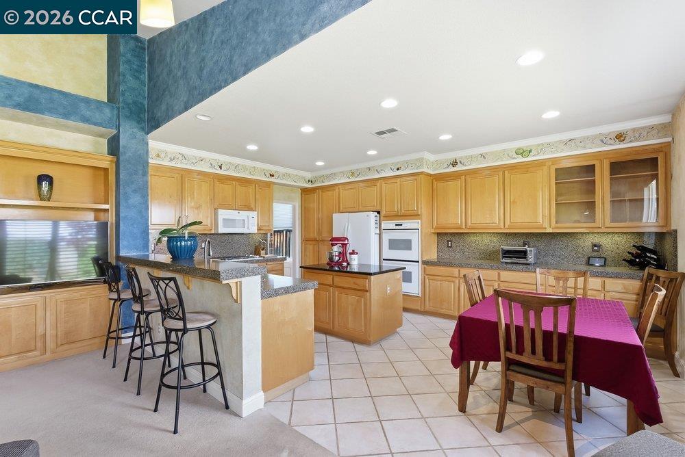 1009 Rolling Woods Way Concord, CA 94521 - Photo 18 of 69