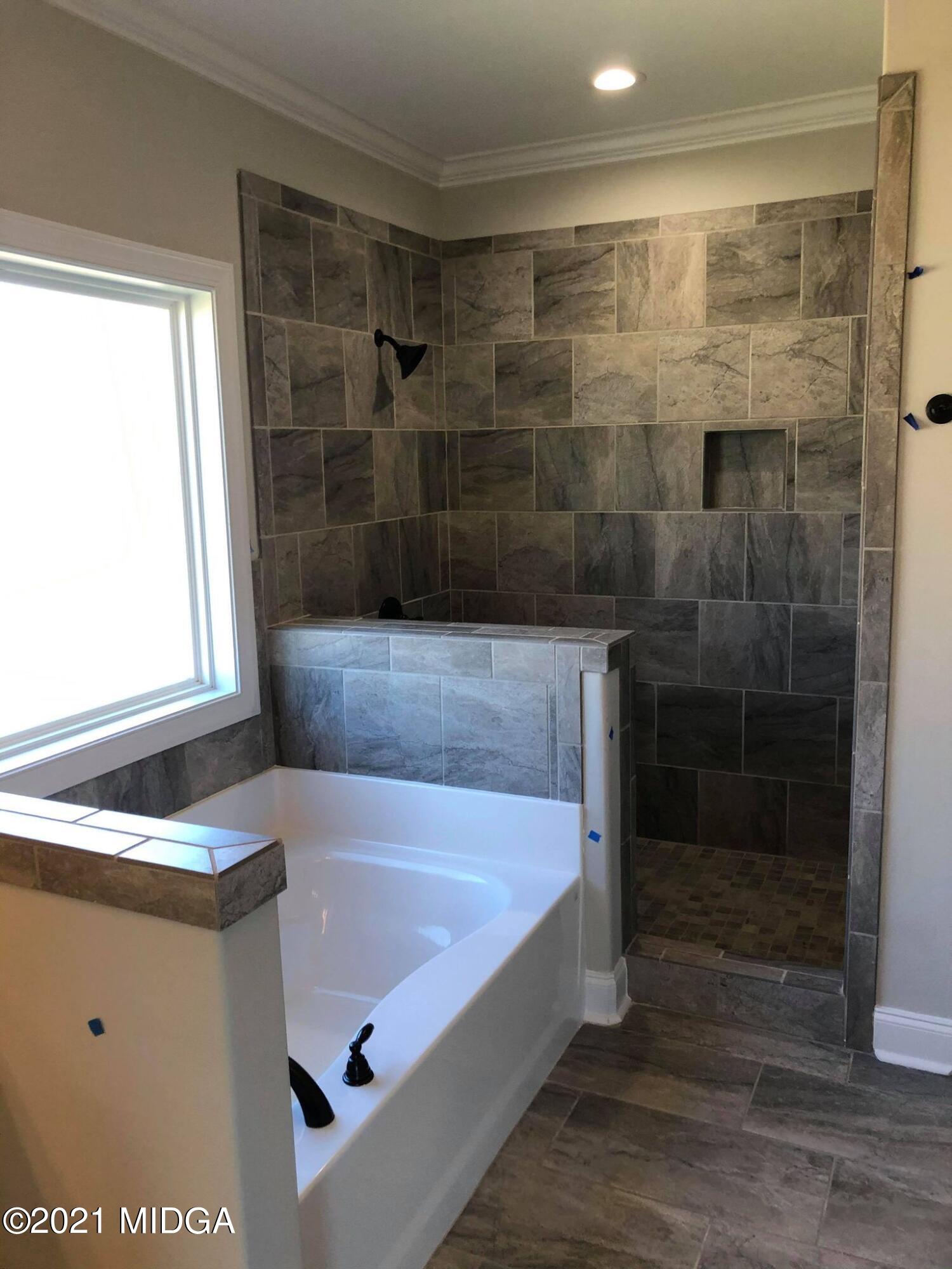 205 Carters Way Forsyth, GA 31029 - Photo 6 of 8 159027260_425036455463765_61252777191451