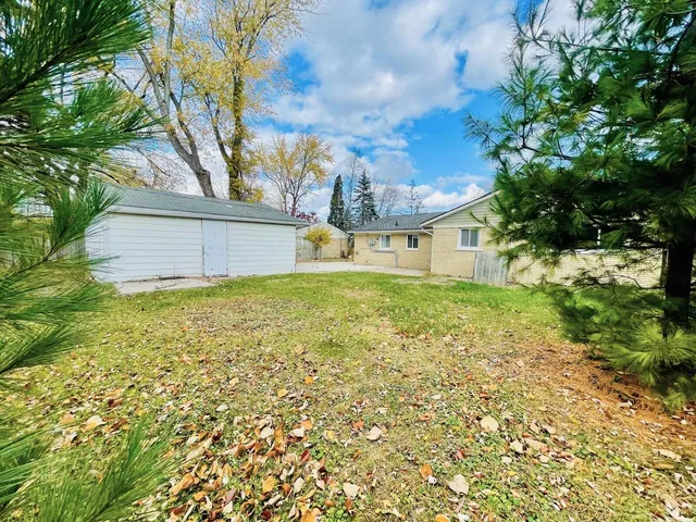 $2,175 | 2547 Empire Drive, West Bloomfield, MI 48324