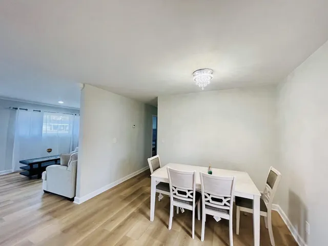 $2,175 | 2547 Empire Drive, West Bloomfield, MI 48324