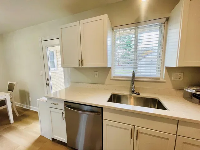 $2,175 | 2547 Empire Drive, West Bloomfield, MI 48324