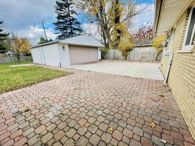 $2,175 | 2547 Empire Drive, West Bloomfield, MI 48324