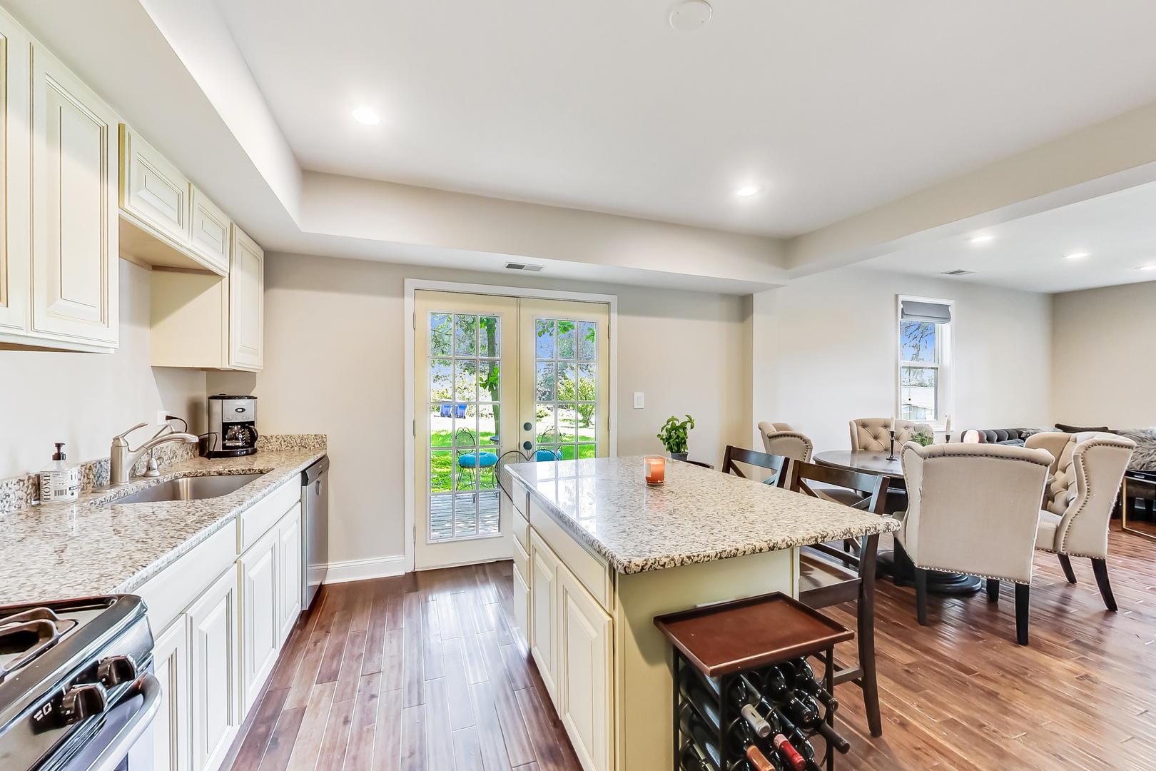 1518 Riverside Avenue St. Charles, IL 60174 - Photo 12 of 40 a open kitchen with a table and chairs in it