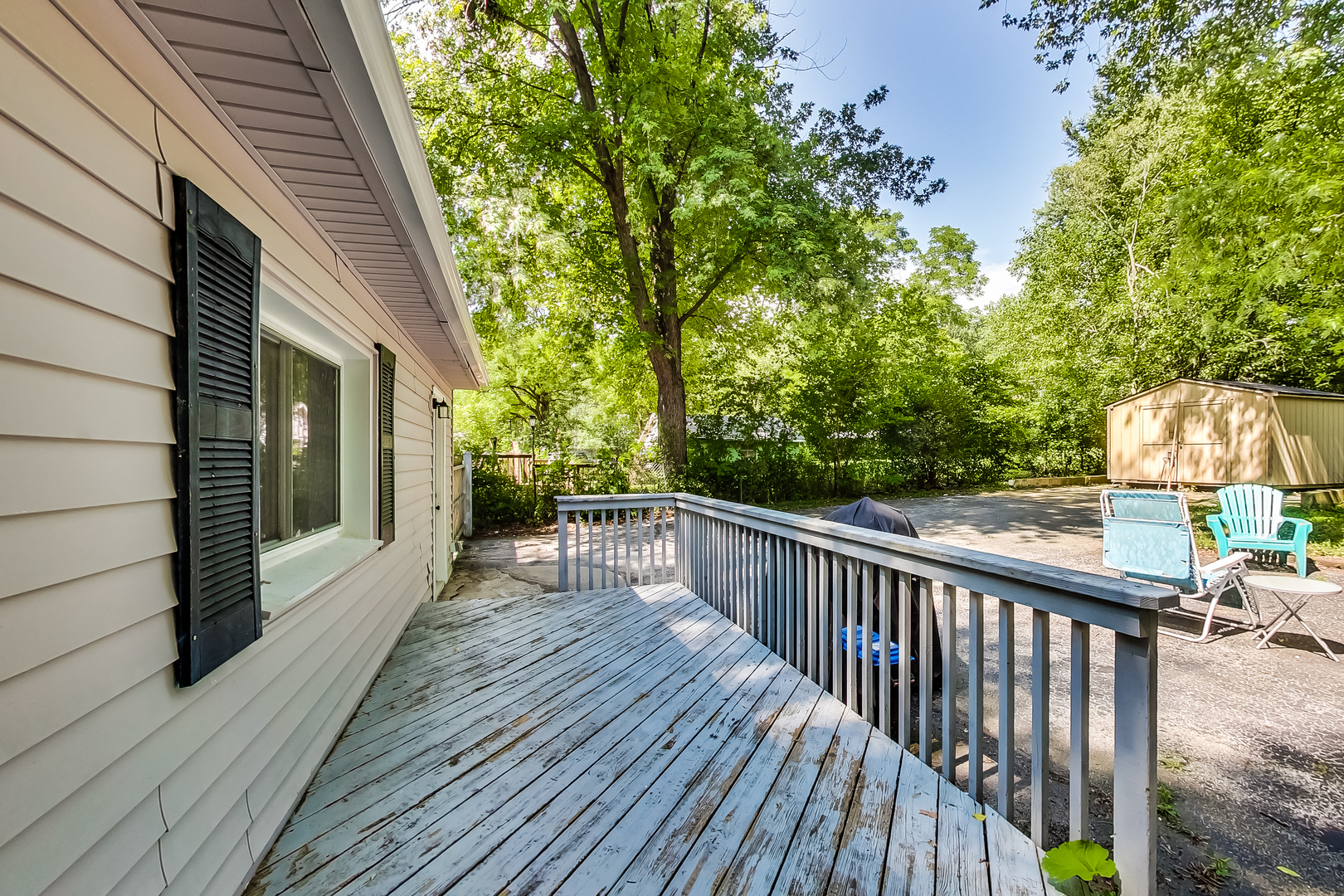 1518 Riverside Avenue St. Charles, IL 60174 - Photo 28 of 40 a view of balcony with deck and wooden floor
