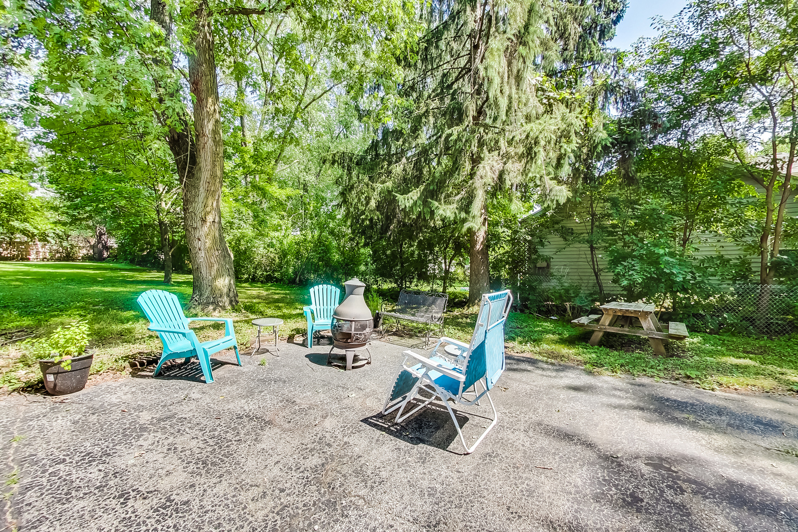 1518 Riverside Avenue St. Charles, IL 60174 - Photo 35 of 40 a view of a park with large trees