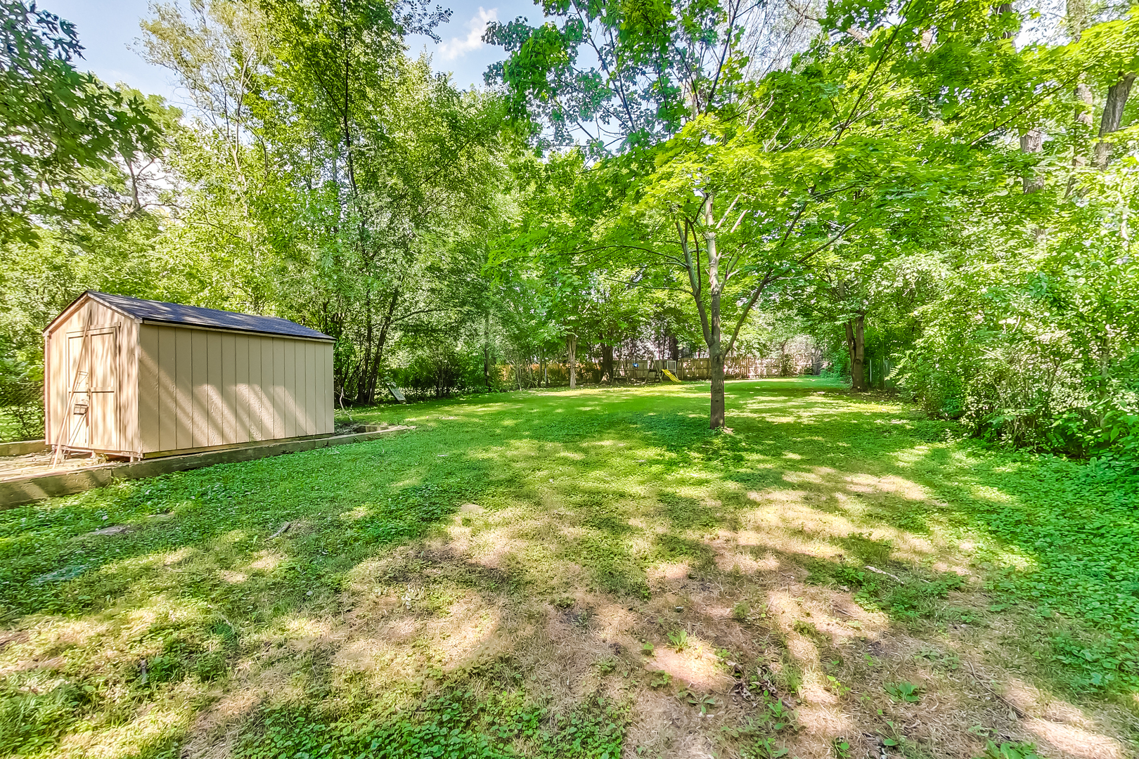 1518 Riverside Avenue St. Charles, IL 60174 - Photo 36 of 40 a view of a back yard
