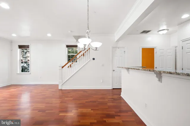 $749,000 | 201 Commodore Court, Philadelphia, PA 19146