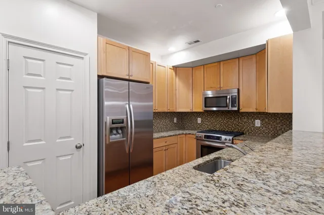 $749,000 | 201 Commodore Court, Philadelphia, PA 19146