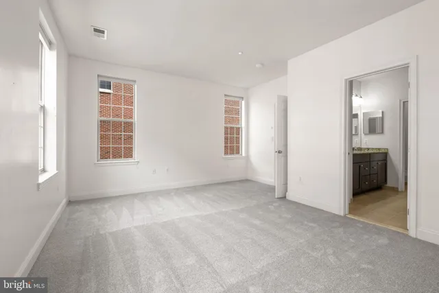 $749,000 | 201 Commodore Court, Philadelphia, PA 19146