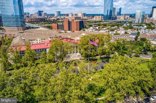 $749,000 | 201 Commodore Court, Philadelphia, PA 19146