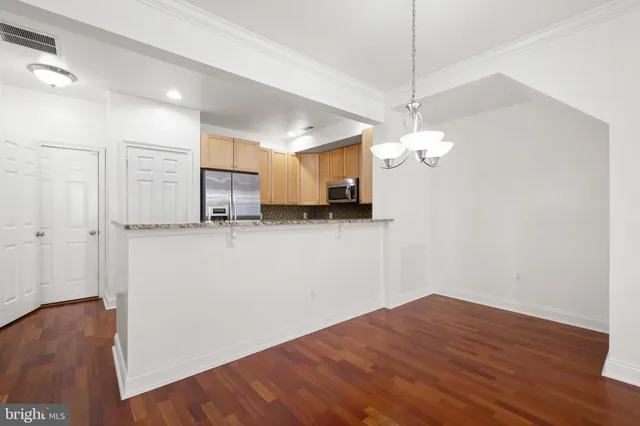 $749,000 | 201 Commodore Court, Philadelphia, PA 19146