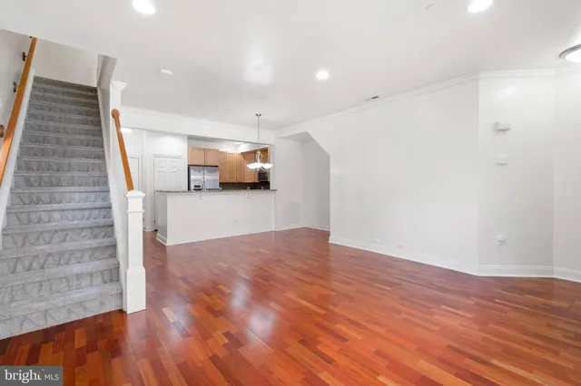 $749,000 | 201 Commodore Court, Philadelphia, PA 19146