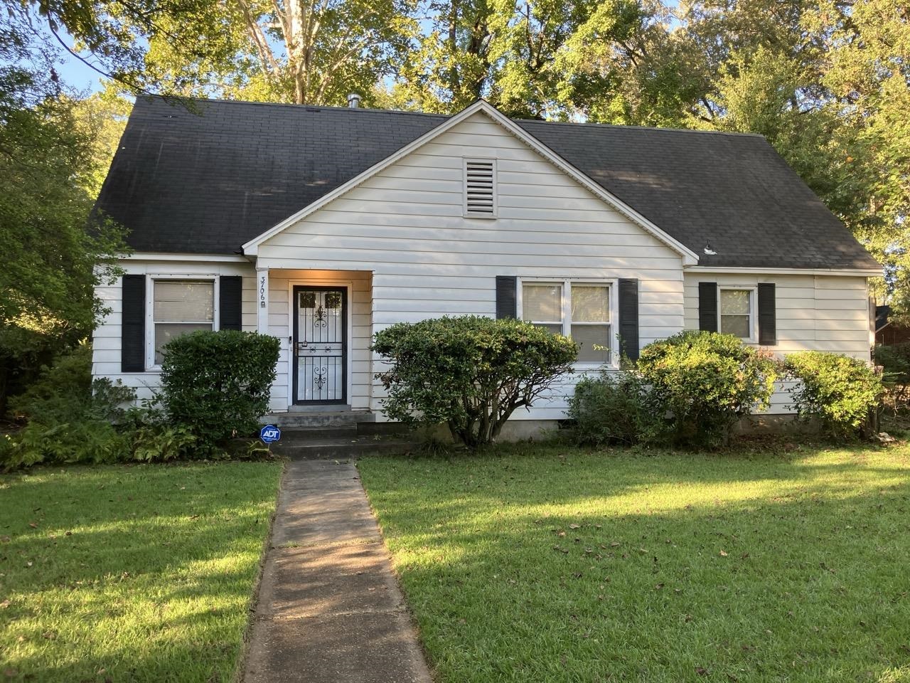 3706 Rhea Avenue Memphis, TN 38122 - Photo 1 of 21 a view of a house with garden and yard