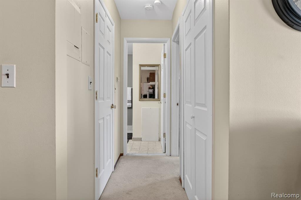 24111 Meridian Road, Unit 116 Grosse Ile, MI 48138 - Photo 17 of 26