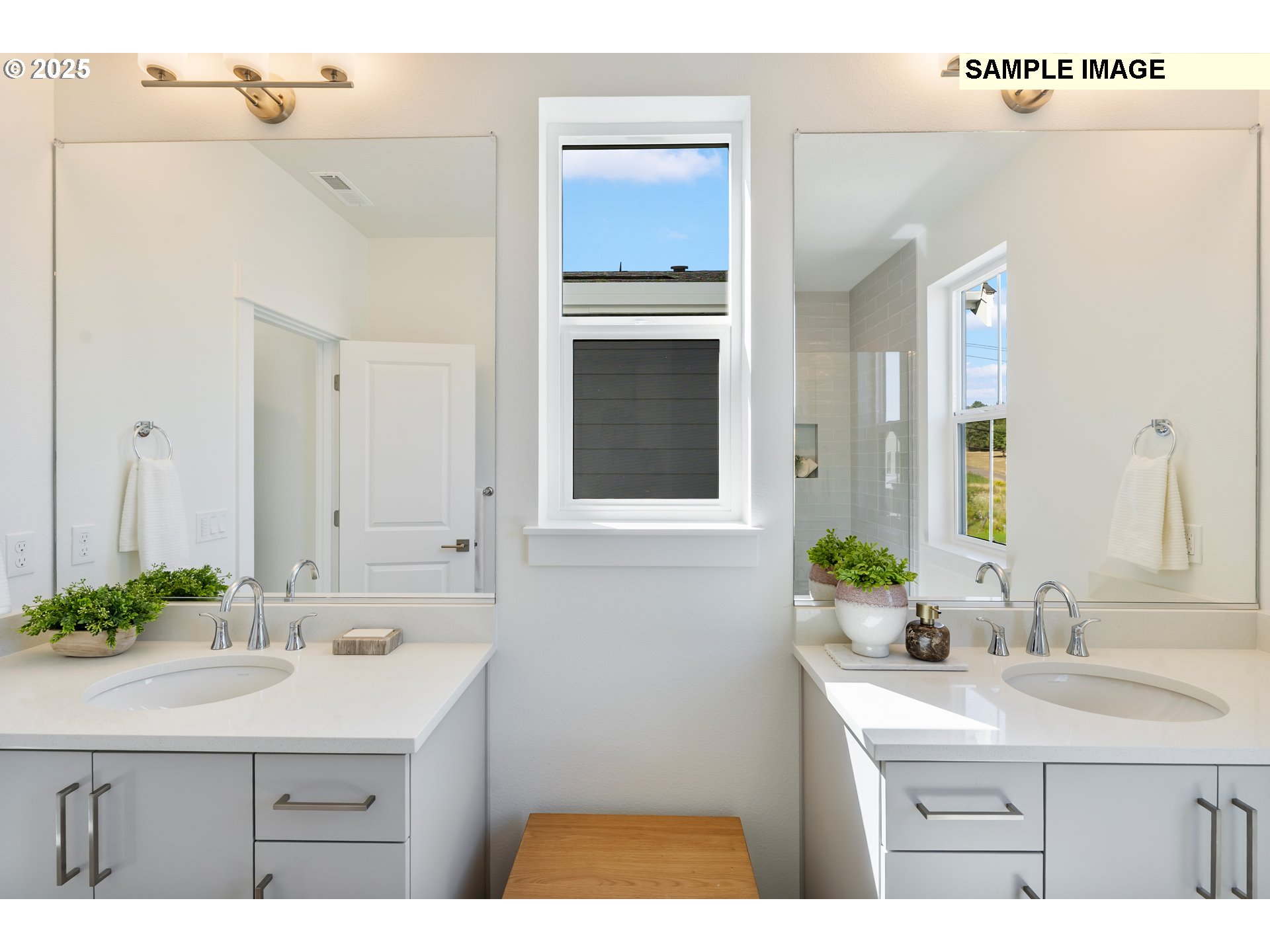 16100 Northwest Newberry Lane, Unit L84 Portland, OR 97229 - Photo 34 of 42 Bedroom