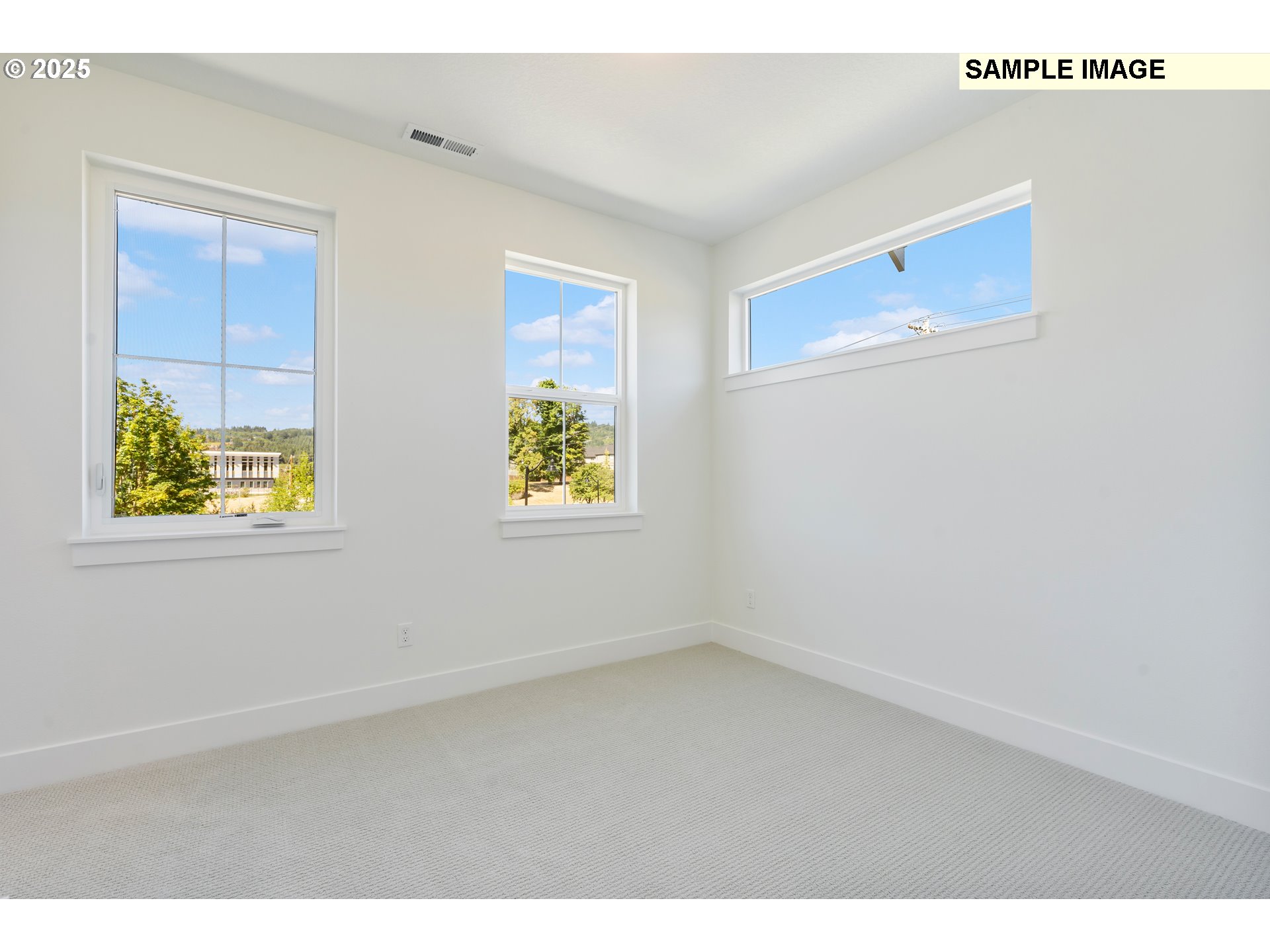 16100 Northwest Newberry Lane, Unit L84 Portland, OR 97229 - Photo 10 of 42 Dining Area