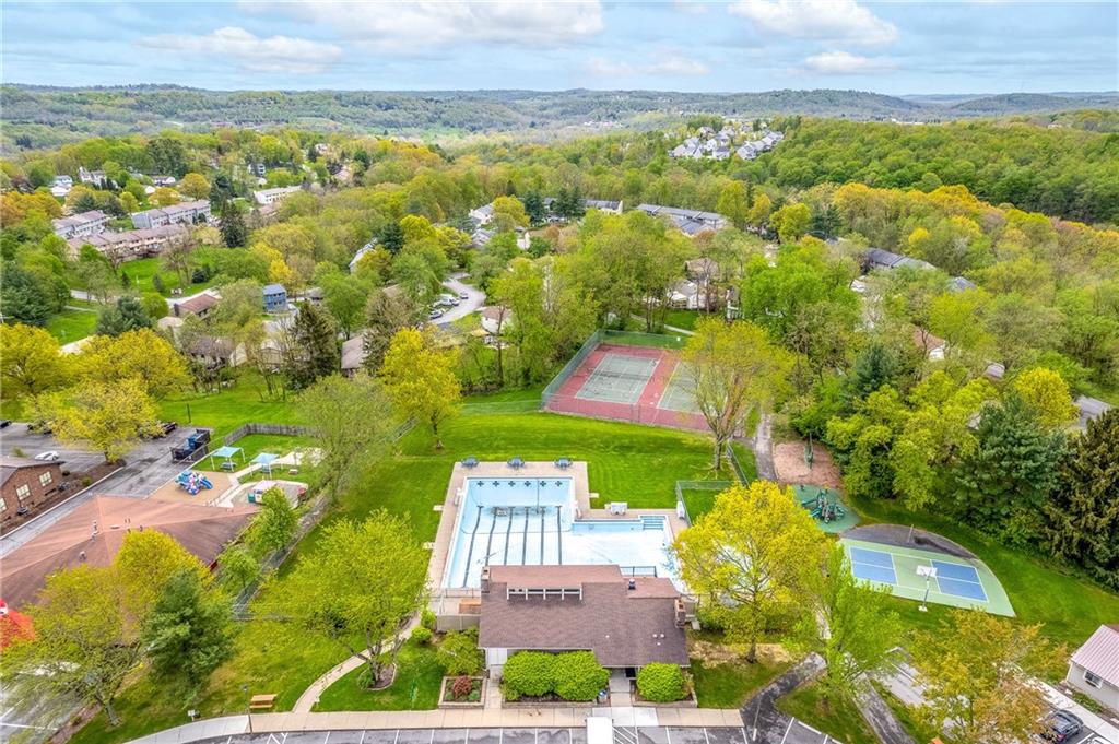 310 Ridge Point Circle Bridgeville, PA 15017 - Photo 20 of 20 a view of a city