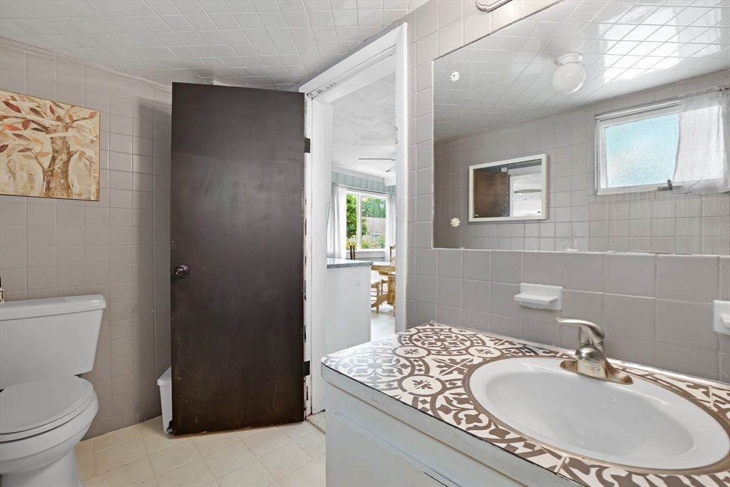 10 Barnes Street Wareham, MA 02571 - Photo 20 of 31
