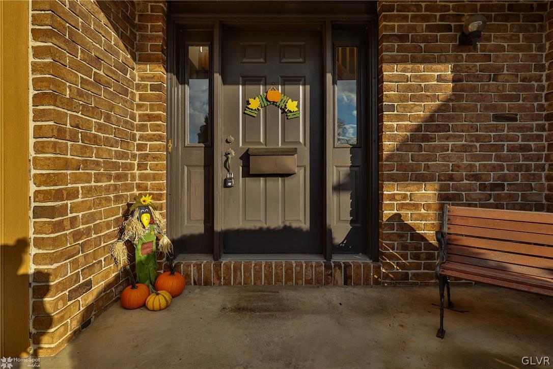 3914 Old Country Road Whitehall, PA 18052 - Photo 2 of 50 Gallery Image 2
