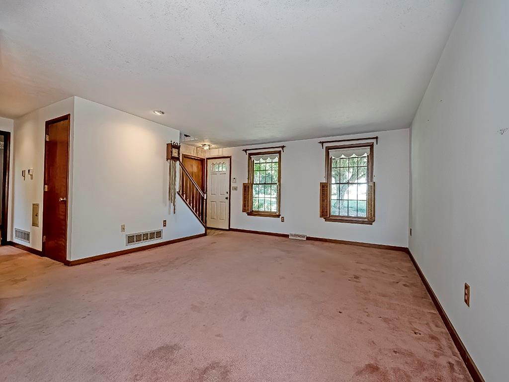 310 Evans Road Zelienople, PA 16063 - Photo 4 of 22 Gallery Image 4