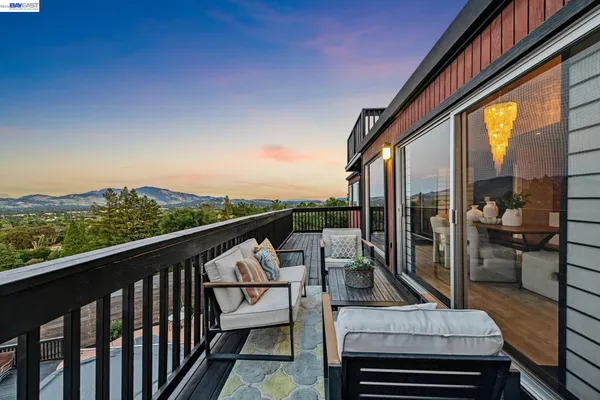 $1,798,000 | 15 Surmont Court, Lafayette, CA 94549