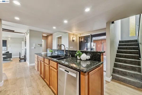 $1,798,000 | 15 Surmont Court, Lafayette, CA 94549