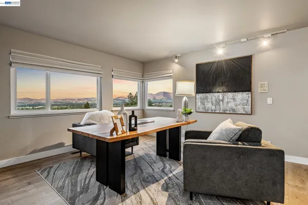 $1,798,000 | 15 Surmont Court, Lafayette, CA 94549