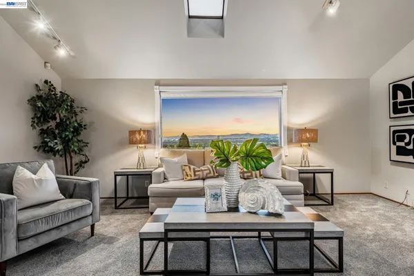 $1,798,000 | 15 Surmont Court, Lafayette, CA 94549