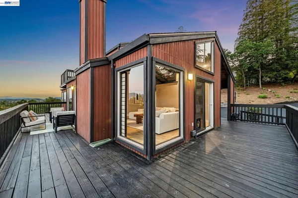 $1,798,000 | 15 Surmont Court, Lafayette, CA 94549