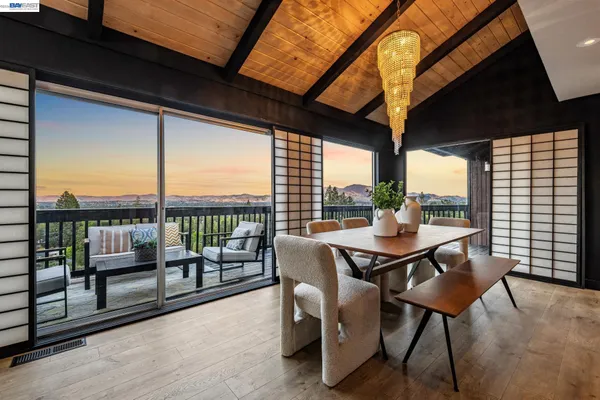 $1,798,000 | 15 Surmont Court, Lafayette, CA 94549