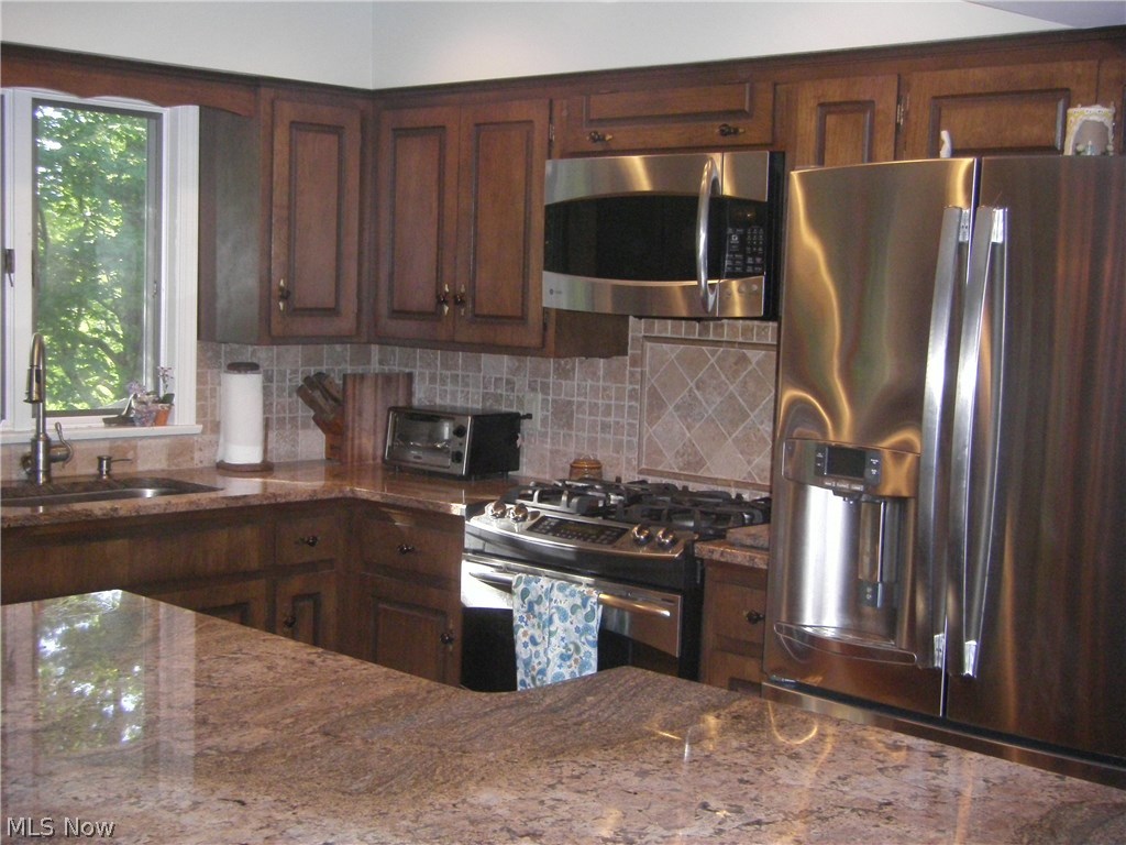 8280 Morley Road Mentor, OH 44060 - Photo 4 of 35 Gallery Image 4