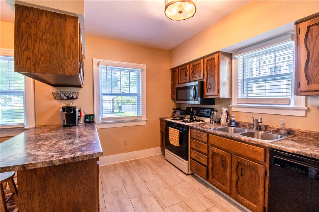 1417 West Forest Avenue Decatur, IL 62522 - Photo 12 of 33