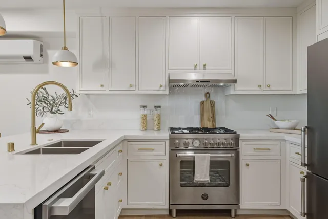 $6,389,000 | 210 Las Alturas Road, Santa Barbara, CA 93103