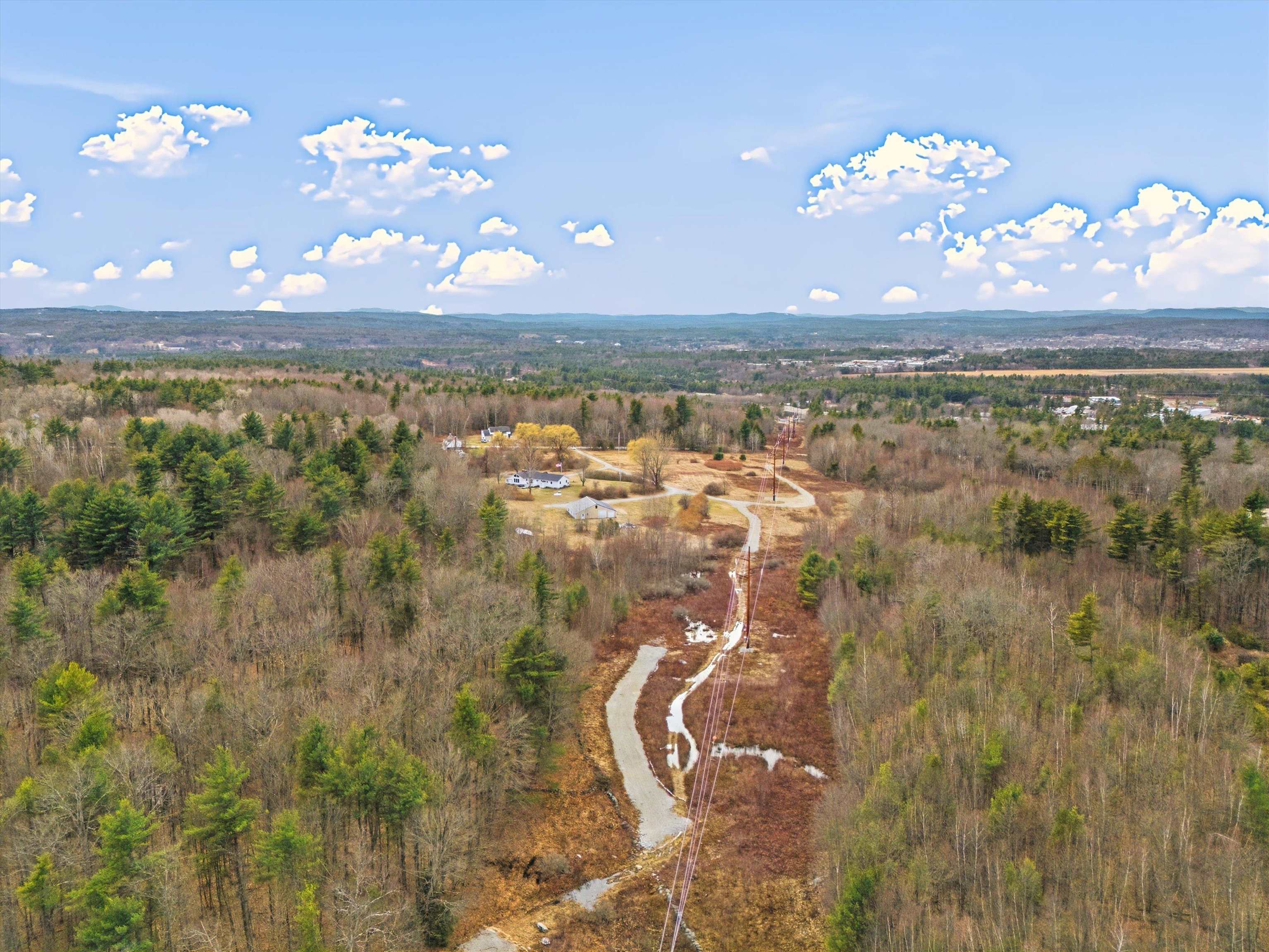 629-635 4th Range Road, Unit 635 Pembroke, NH 03275 - Photo 2 of 17