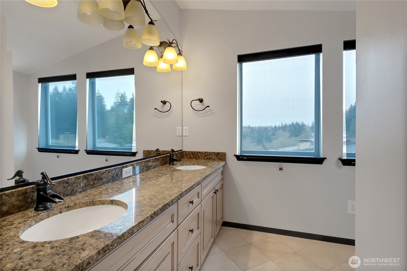 4229 South 252nd Street Kent, WA 98032 - Photo 21 of 40